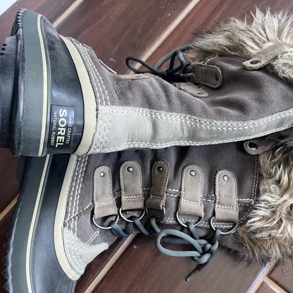Sorel Winter Boots - Picture 4 of 6